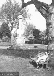 The Memorial c.1955, Tenterden