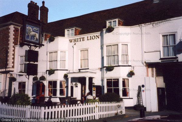Photo of Tenterden, The White Lion Hotel 2004