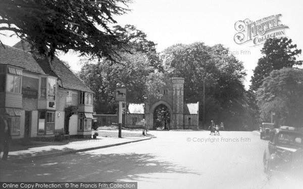Photo of Tenterden, West Cross c.1949