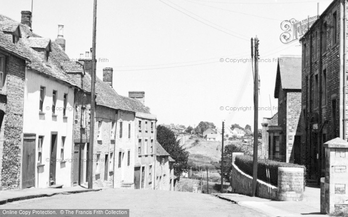 Photo of Tetbury, Gumstool Hill c.1955