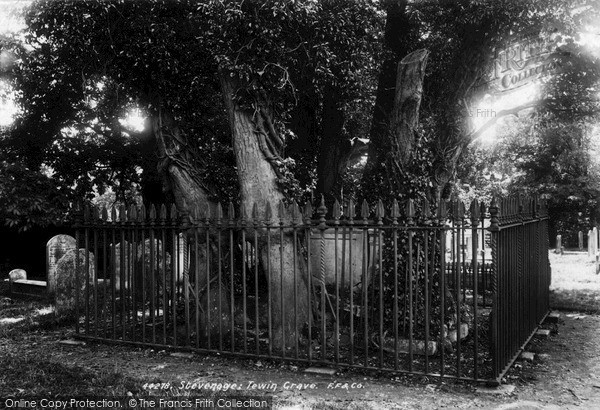 Photo of Tewin, Grave In The Churchyard 1899