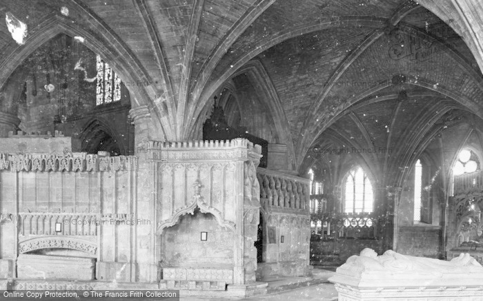 Photo of Tewkesbury, Abbey, Ambulatory And Tombs 1923