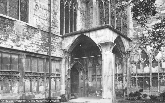 Photo of Tewkesbury, Abbey, Cloisters 1923