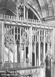 Abbey, Trinity Chapel, The Kneeling Knight 1923, Tewkesbury