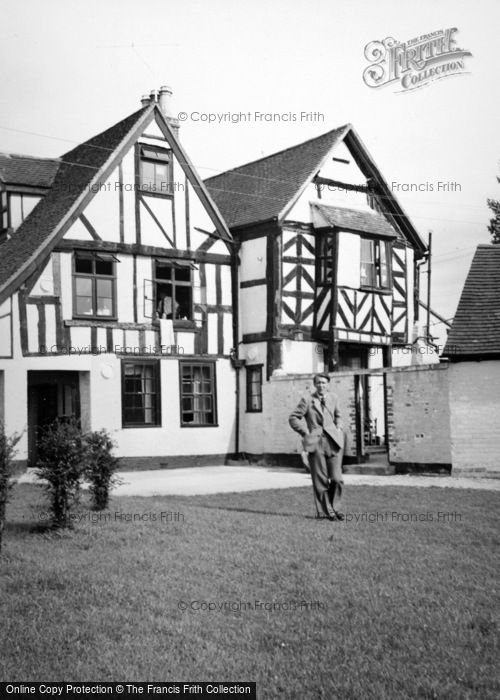 Photo of Tewkesbury, Gupshill Manor 1951