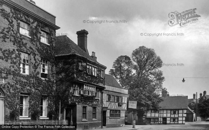 Photo of Tewkesbury, High Street, Moffatt House 1923
