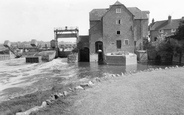 Mill Bank c.1960, Tewkesbury