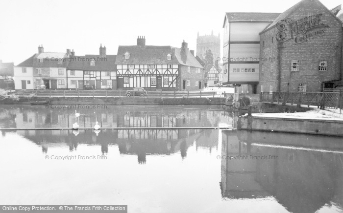 Photo of Tewkesbury, Mill Bank c.1960