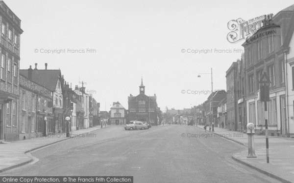 Photo of Thame, High Street c.1955