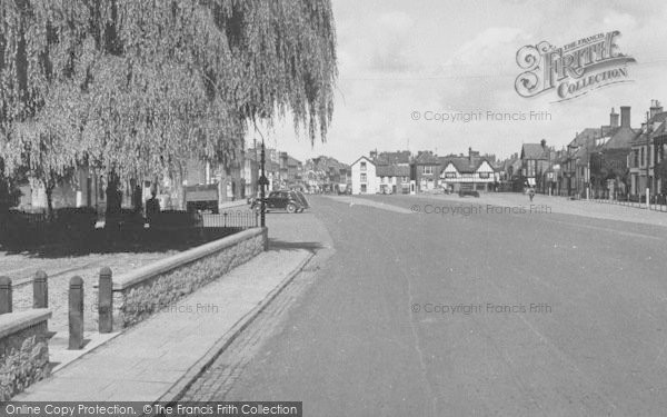 Photo of Thame, Upper High Street c.1950