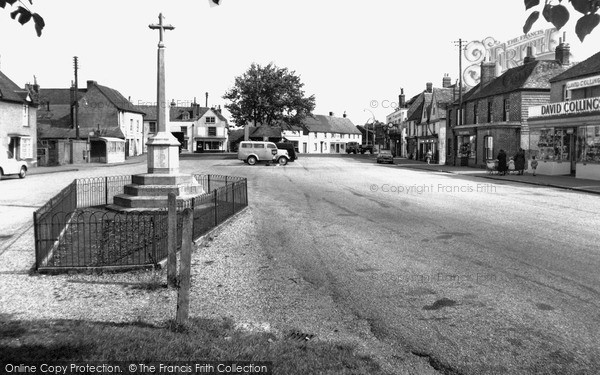 Photo of Thatcham, Broadway c.1960