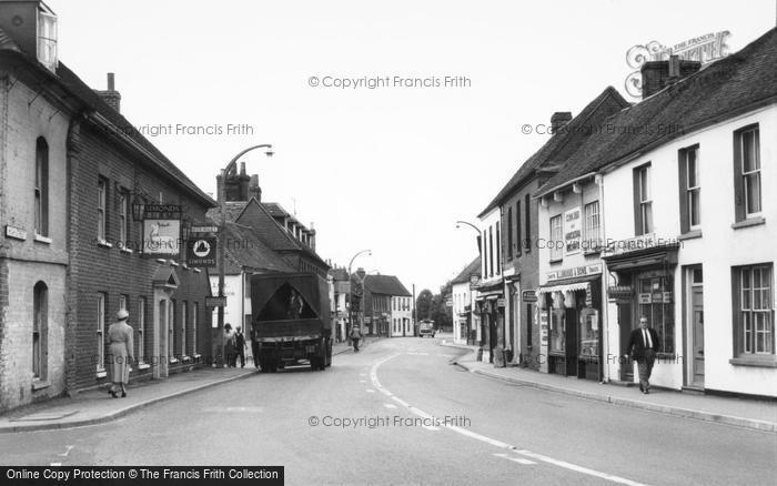 Photo of Thatcham, High Street c.1960