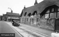 Thatched Cottages c.1960, Thatcham
