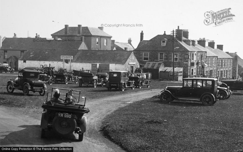 The Lizard, Cars on the Green 1927