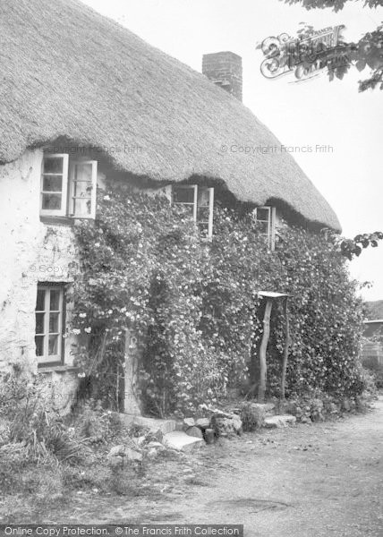 Photo of The Lizard, Cottage At Church Cove 1927