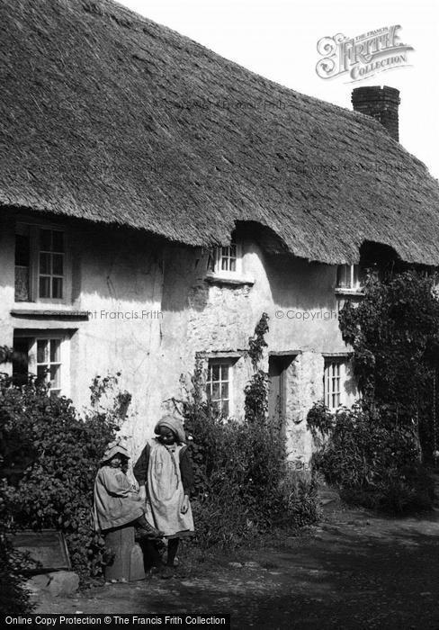 Photo of The Lizard, Girls At Church Cove 1911