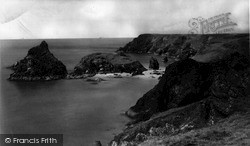 The Kynance Cove c.1950, Lizard