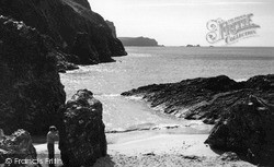 The Kynance Cove c.1950, Lizard