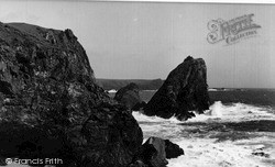 The Kynance Cove c.1960, Lizard