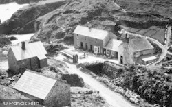 The Kynance Cove, Davis's Private Hotel c.1933, Lizard