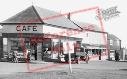 The The Cafe c.1955, Lizard
