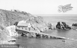 The The Lifeboat House c.1960, Lizard