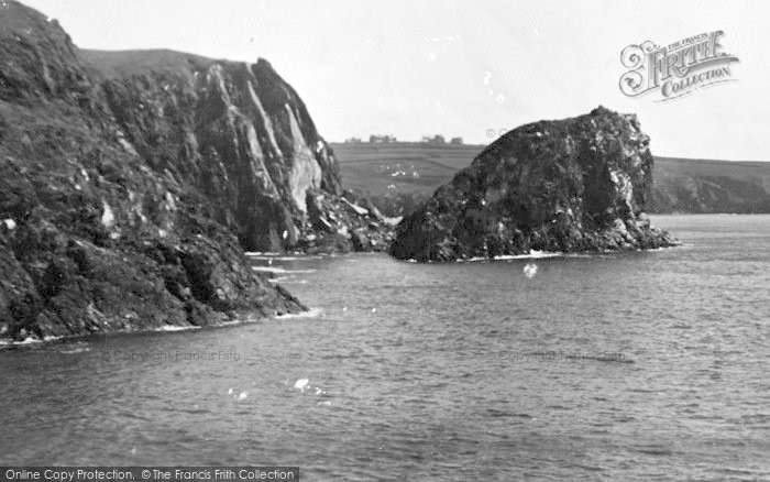 Photo of The Lizard, The Lion Rock And Cliffs c.1933