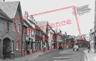 High Street c.1955, Theale