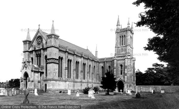 Photo of Theale, Holy Trinity Church c.1955