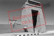 Sculptal Gateway 2004, Thebes
