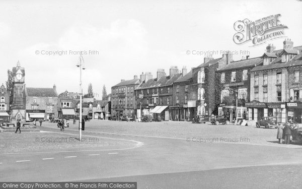 Photo of Thirsk, Market Place c.1939