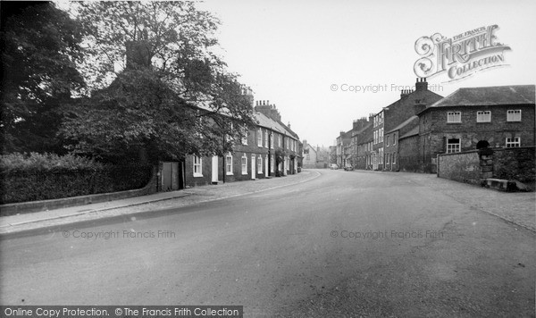 Photo of Thirsk, Northallerton Road c.1960