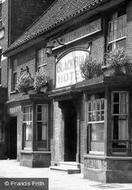 The Market Place, Black Bull Hotel c.1950, Thirsk