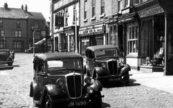 The Market Place, Cars c.1950, Thirsk