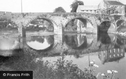 The Bridge c.1939, Thomastown