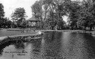 The Memorial Park c.1965, Thorne
