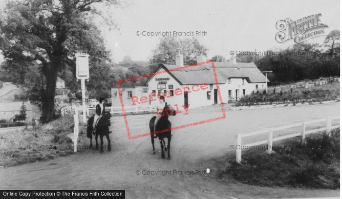 Photo of Thornhill, Travellers Reta c.1965