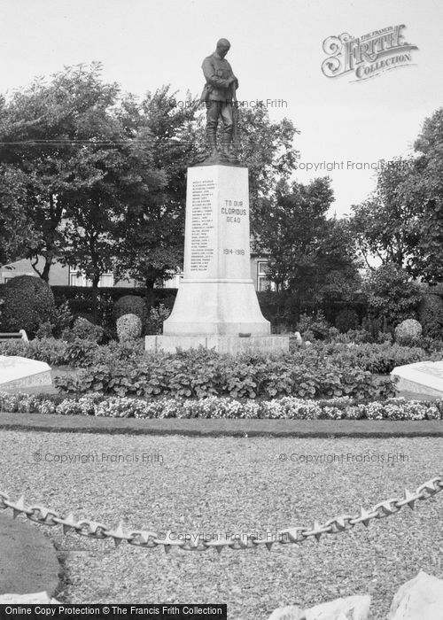 Photo of Thornton Cleveleys, War Memorial c.1955