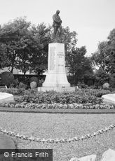 Thornton Cleveleys, War Memorial c1955