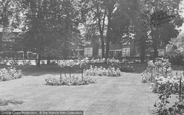 Photo of Thornton Heath, Grange Park c.1965