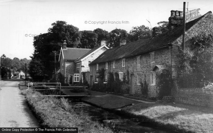 Photo of Thornton Le Dale, Maltongate c.1965