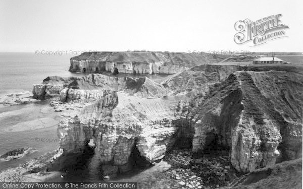Photo of Thornwick Bay, c.1960