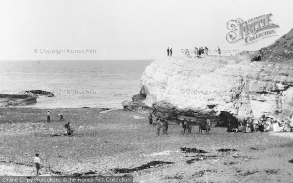 Photo of Thornwick Bay, The Beach c.1939