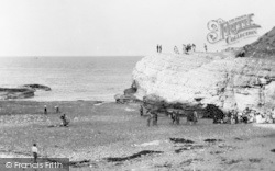 The Beach c.1939, Thornwick Bay