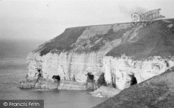 The Caves c.1939, Thornwick Bay