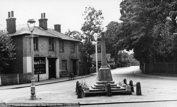 Photo of Thorpe Le Soken, The Memorial c.1955
