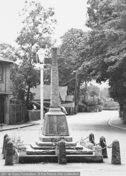 Photo of Thorpe Le Soken, The Memorial c.1955