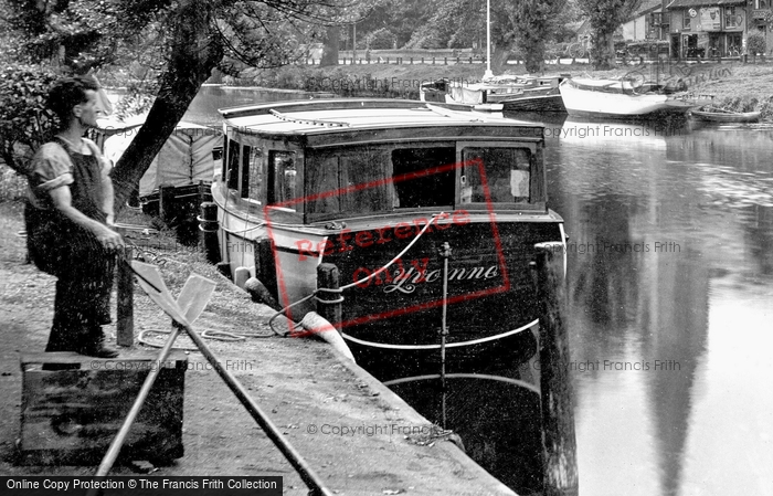 Photo of Thorpe St Andrew, Boatman And 'yvonne' 1929