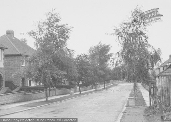 Photo of Thrapston, De Vere Road c.1955
