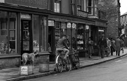 Locals On High Street 1951, Thrapston